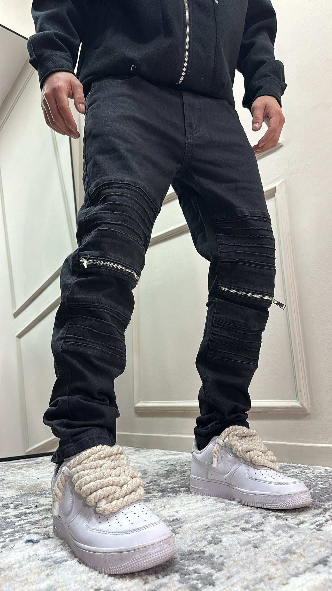 BIKER JEANS BLACK ZIP