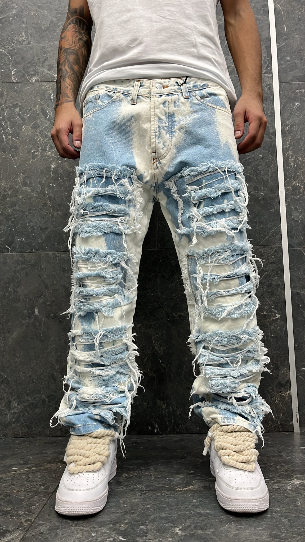 RIPPED JEANS SKY