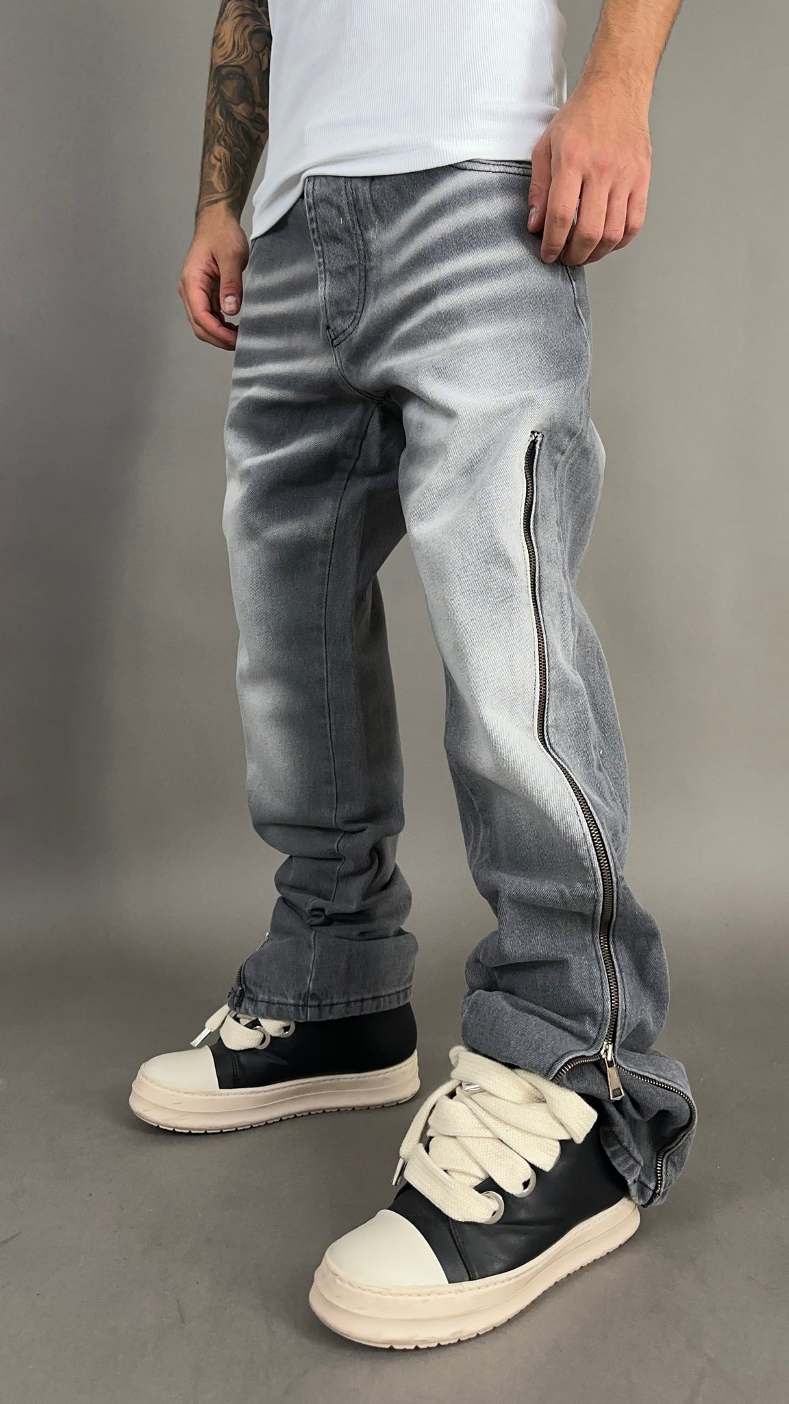 JEANS FLARE MOD.ZAR*