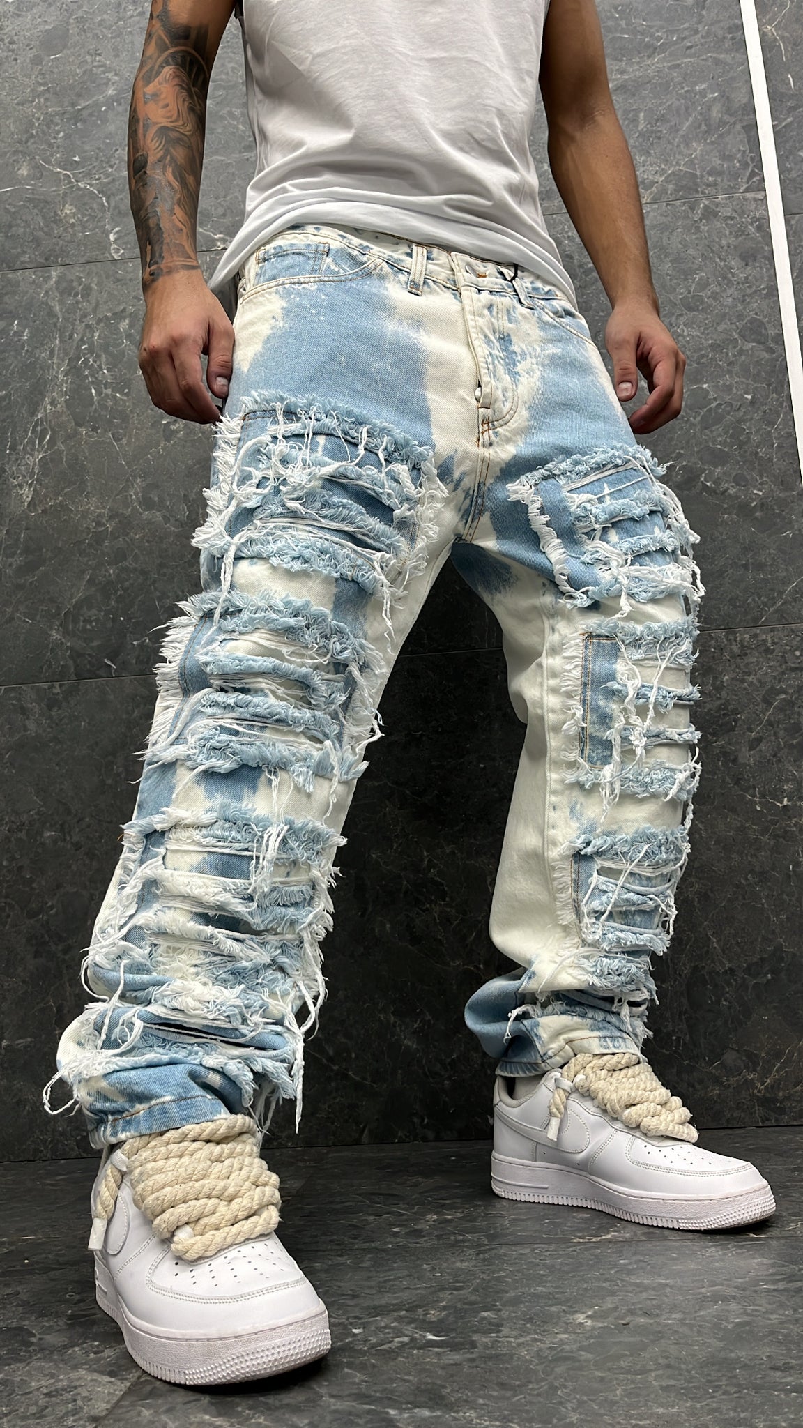 RIPPED JEANS SKY