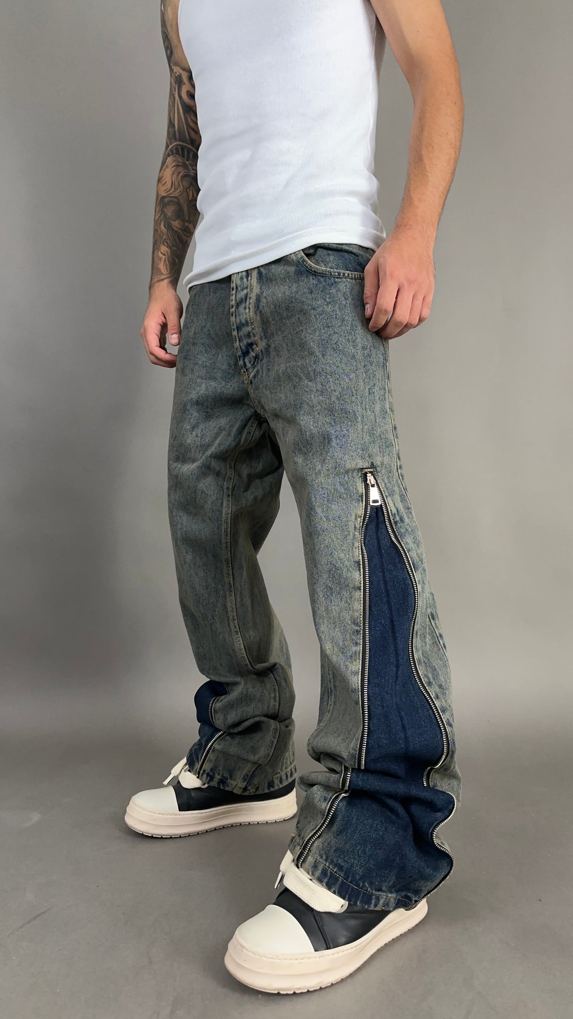 JEANS FLARE MOD.ZAR*
