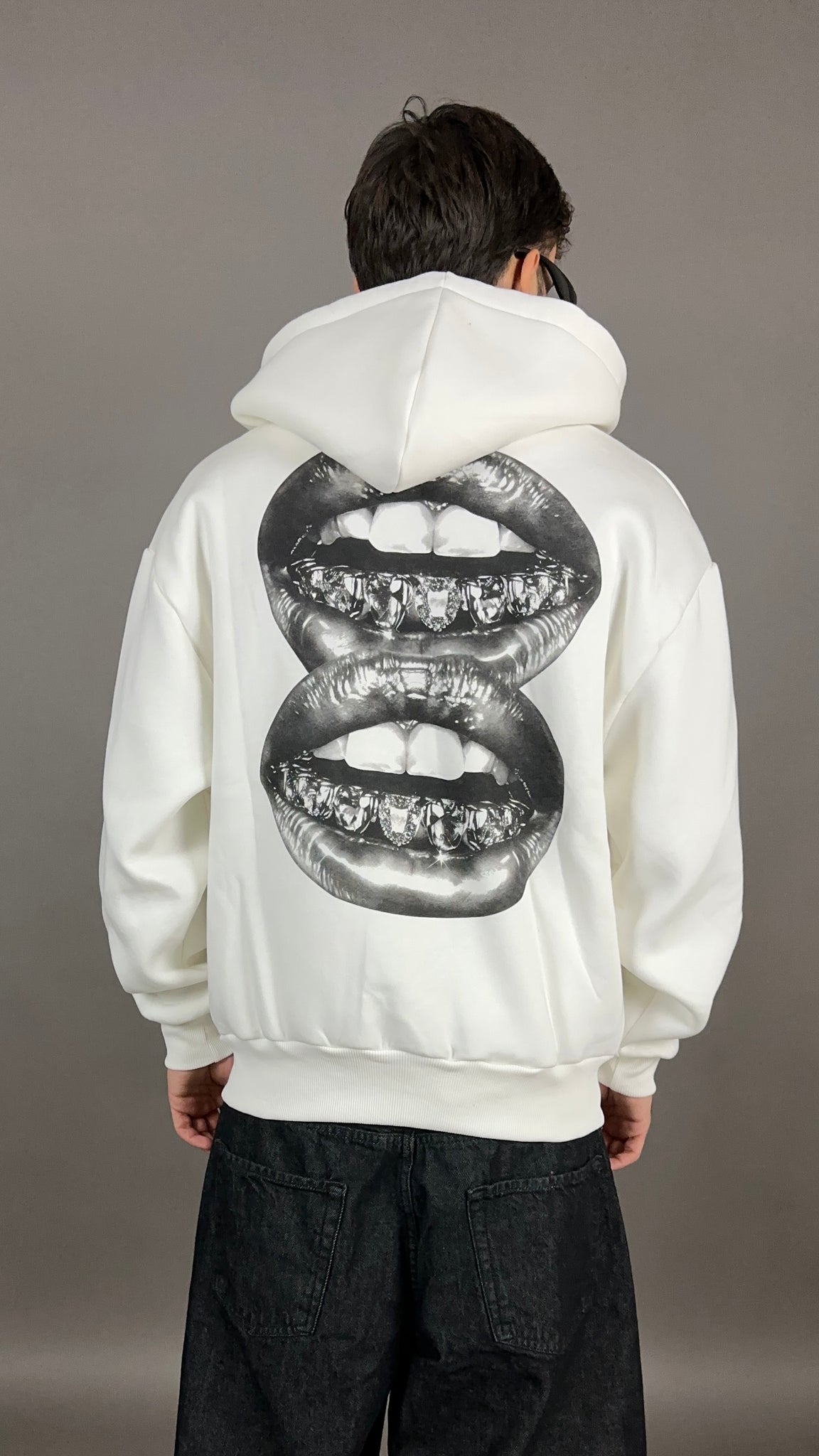 FELPA MOUTH ZIP